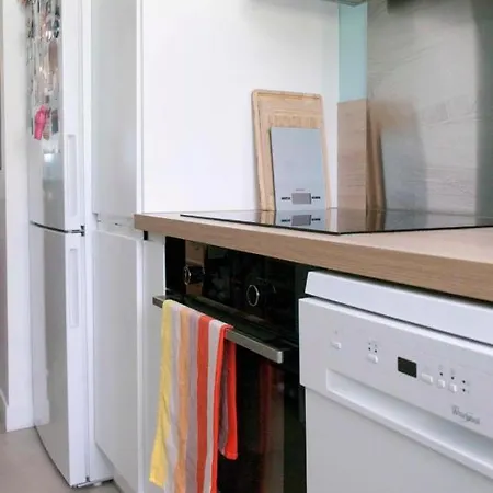 Charming Near Montparnasse Апартаменты *